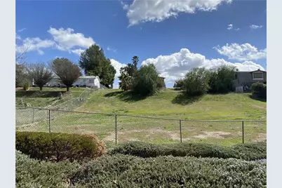 41435 Sycamore, Murrieta, CA 92562 - Photo 2