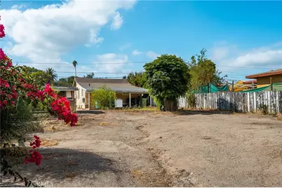 920 E 3rd Street, Corona, CA 92879 - Photo 2