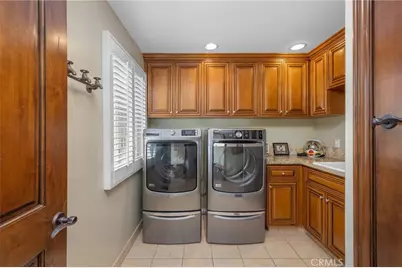 215 The Toledo, Long Beach, CA 90803 - Photo 34