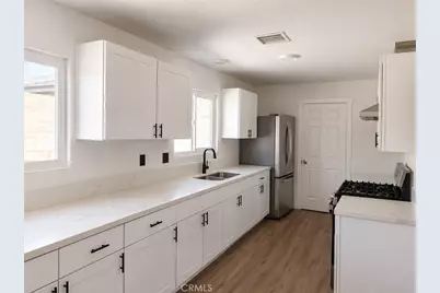 16044 Hawthorne, Fontana, CA 92335 - Photo 2