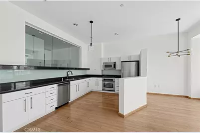 1100 Wilshire Boulevard #2207, Los Angeles, CA 90017 - Photo 18