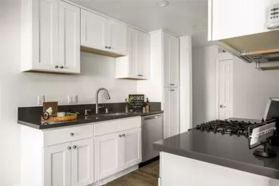 700 W La Veta #I11, Orange, CA 92868 - Photo 10