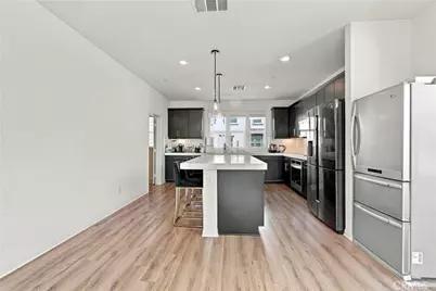 318 S Quadrilateral, Anaheim, CA 92802 - Photo 6