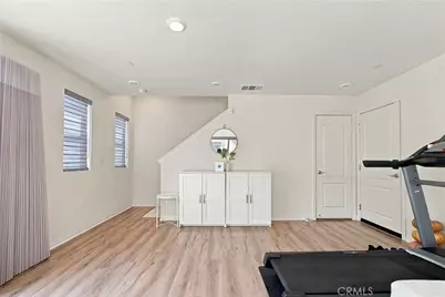 318 S Quadrilateral, Anaheim, CA 92802 - Photo 4