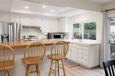 9857 Via Sonoma, Cypress, CA 90630 - Photo 8