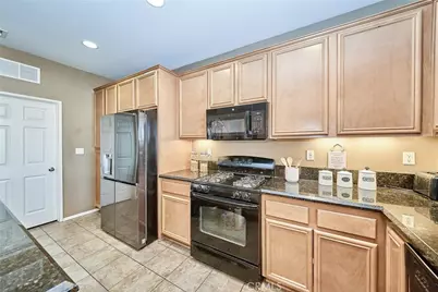 10249 Jennifer, Hesperia, CA 92345 - Photo 18