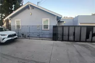 112 E Pine St, Santa Ana, CA 92701 - Photo 2