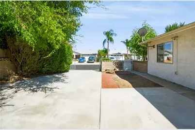 27383 Embassy, Sun City, CA 92586 - Photo 40