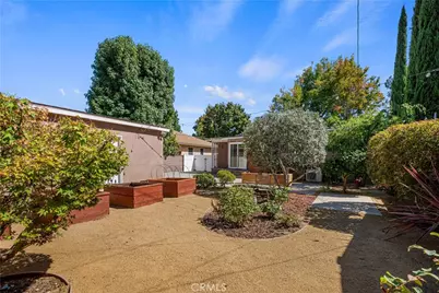 5835 E Adderley Drive, Long Beach, CA 90808 - Photo 36