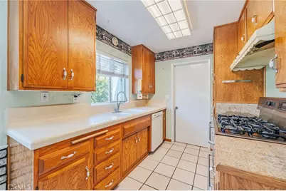 1872 W Tedmar, Anaheim, CA 92804 - Photo 10