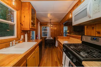 627 Rose Lane, Twin Peaks, CA 92391 - Photo 10