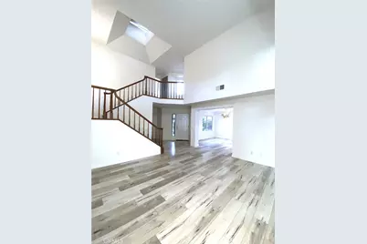 14 Rainbow Lk #3, Irvine, CA 92614 - Photo 4