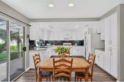 1040 Trailview Lane, Corona, CA 92881 - Photo 8