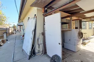 4427 W 166th St, Lawndale, CA 90260 - Photo 32