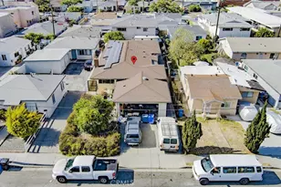 4427 W 166th St, Lawndale, CA 90260 - Photo 2