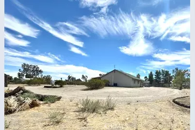 12285 Riggins Road, Phelan, CA 92371 - Photo 4
