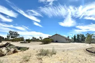 12285 Riggins Rd, Phelan, CA 92371 - Photo 4