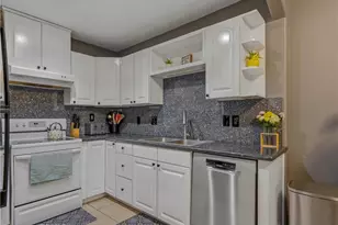 2900 Bradford Pl, Santa Ana, CA 92707 - Photo 10