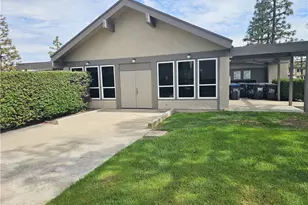 2990 Bradford, Santa Ana, CA 92707 - Photo 4