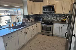 2990 Bradford, Santa Ana, CA 92707 - Photo 6
