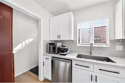 2027 W 75th, Los Angeles, CA 90047 - Photo 14