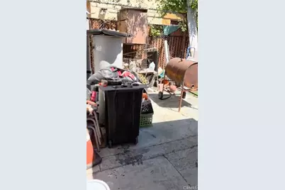 1462 E 98th, Los Angeles, CA 90002 - Photo 12