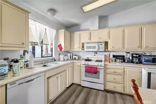 25 Elm Via, Anaheim, CA 92801 - Photo 10
