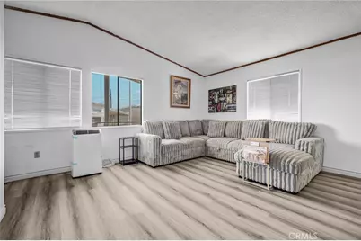 25 Elm Via, Anaheim, CA 92801 - Photo 6