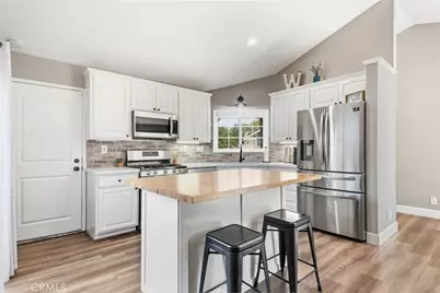 8492 E Saratoga Street, Anaheim Hills, CA 92808 - Photo 10