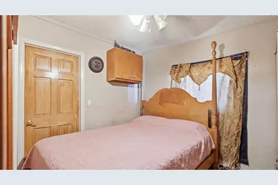 201 E 111th Place, Los Angeles, CA 90061 - Photo 24