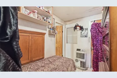 201 E 111th Place, Los Angeles, CA 90061 - Photo 22