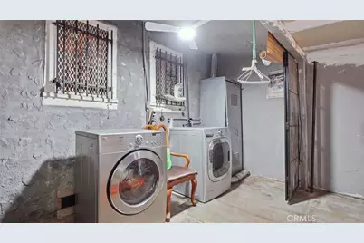 201 E 111th Place, Los Angeles, CA 90061 - Photo 26