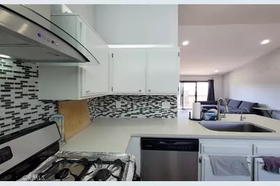 13061 Creek View Dr #203, Garden Grove, CA 92844 - Photo 8
