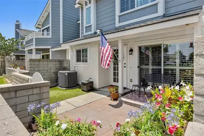 199 N Magnolia Avenue #D, Anaheim, CA 92801 - Photo 2