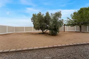 16248 Saint Timothy, Apple Valley, CA 92307 - Photo 38