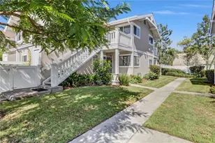45 Tarocco, Irvine, CA 92618 - Photo 2