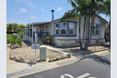 61 Malaga, Tustin, CA 92780 - Photo 2