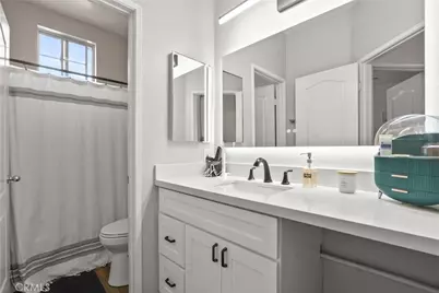 1071 S Volterra, Anaheim, CA 92808 - Photo 22