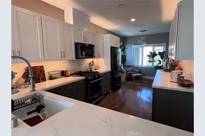 2604 E 20th Street #301, Signal Hill, CA 90755 - Photo 2
