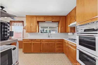 9606 Maplewood, Bellflower, CA 90706 - Photo 8