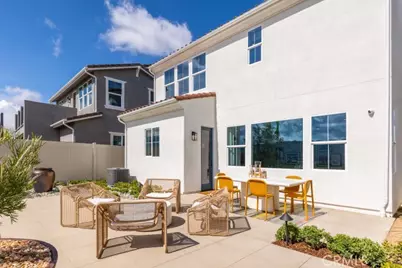 16303 Estonia Drive, Canyon Country, CA 91387 - Photo 14