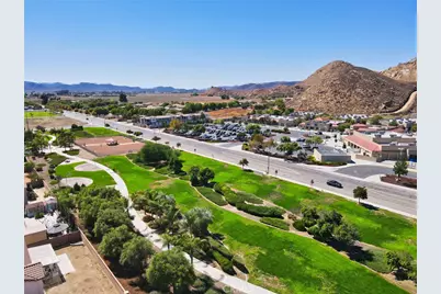 1043 Hawthorne, Hemet, CA 92545 - Photo 54