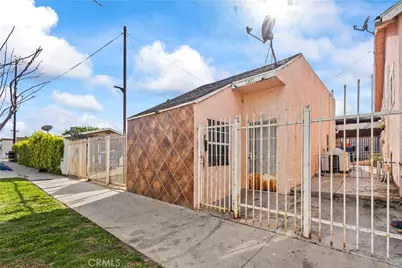 7705 S Vermont Avenue, Los Angeles, CA 90044 - Photo 8