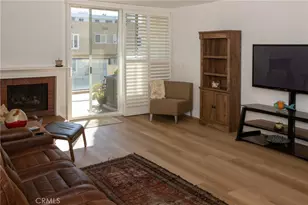 1 3rd Pl, Long Beach, CA 90802 - Photo 2