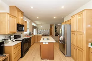 15 Pine Via, Anaheim, CA 92801 - Photo 16