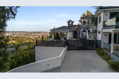 1651 Marlay, West Hollywood, CA 90069 - Photo 2