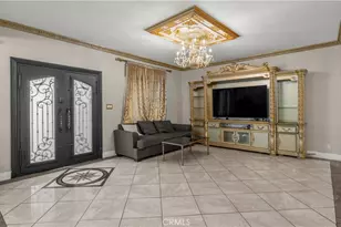 12122 207th, Lakewood, CA 90715 - Photo 4