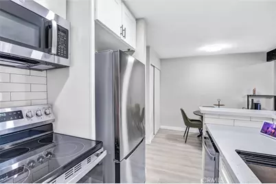 21800 Schoenborn #260, Canoga Park, CA 91304 - Photo 8