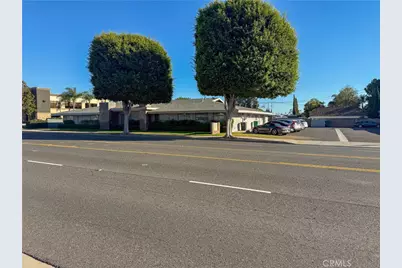 1044 E Chapman #1042, Orange, CA 92866 - Photo 2
