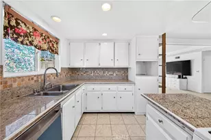 8400 Handel Dr, Buena Park, CA 90621 - Photo 16